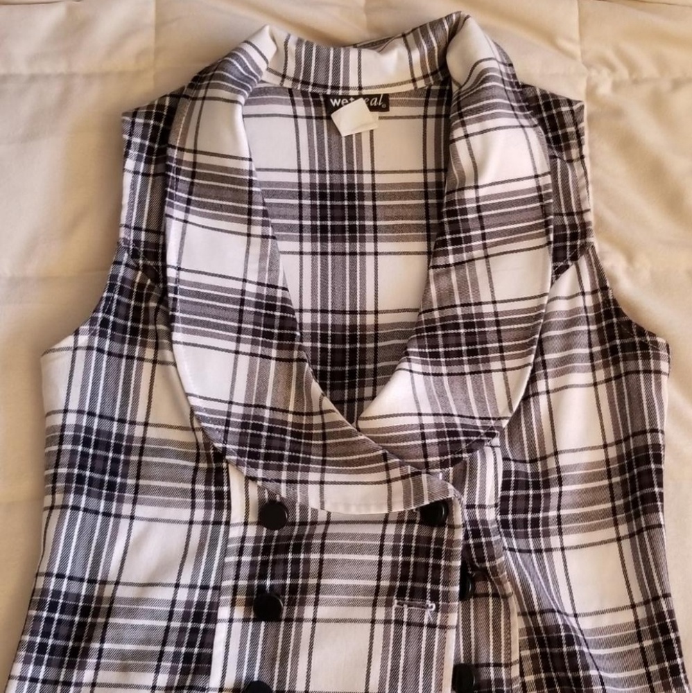 Plaid button up vest